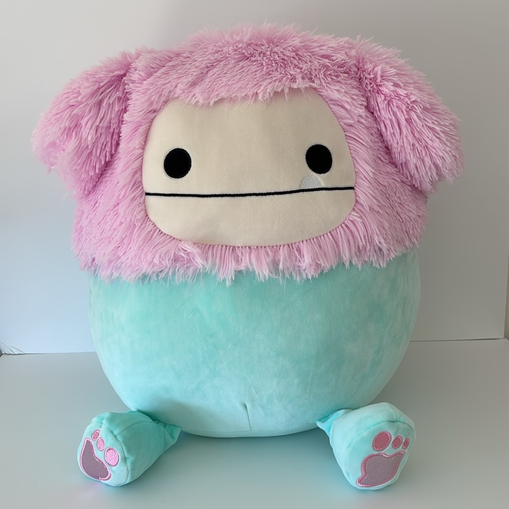 ☀️Bessem Bigfoot Squishmallow